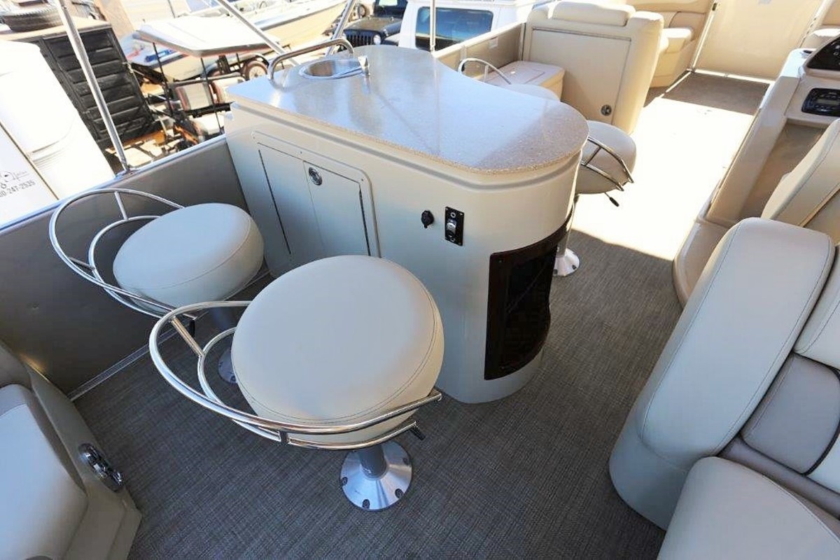 2016 Smoker Craft Sunchaser Eclipse 25, 17