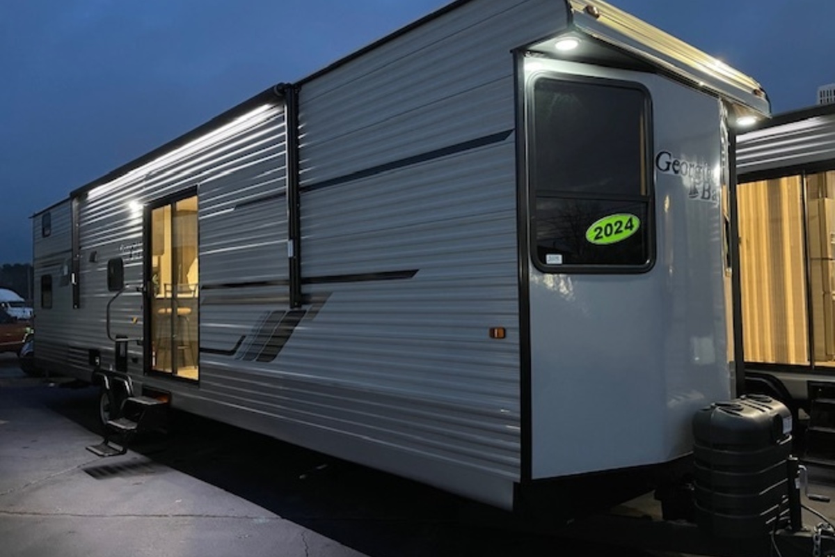 2024 HL ENTERPRISE GEORGIANBAY GB39BH GREY, 1