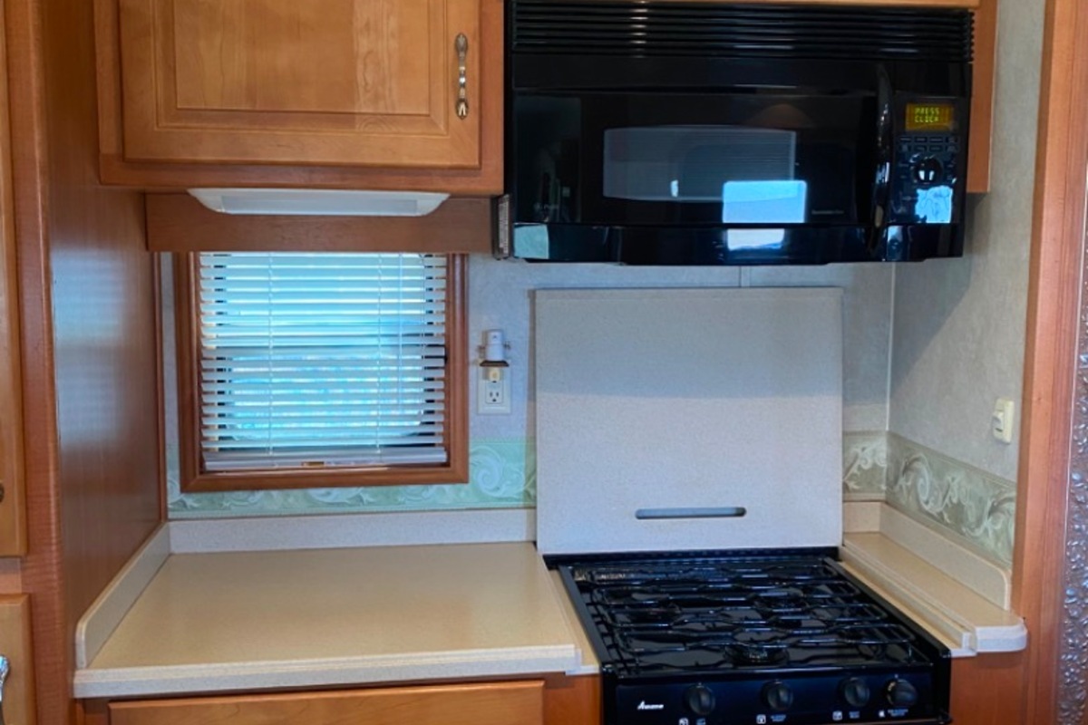 2005 Double Tree Mobile Suites Gold, 8