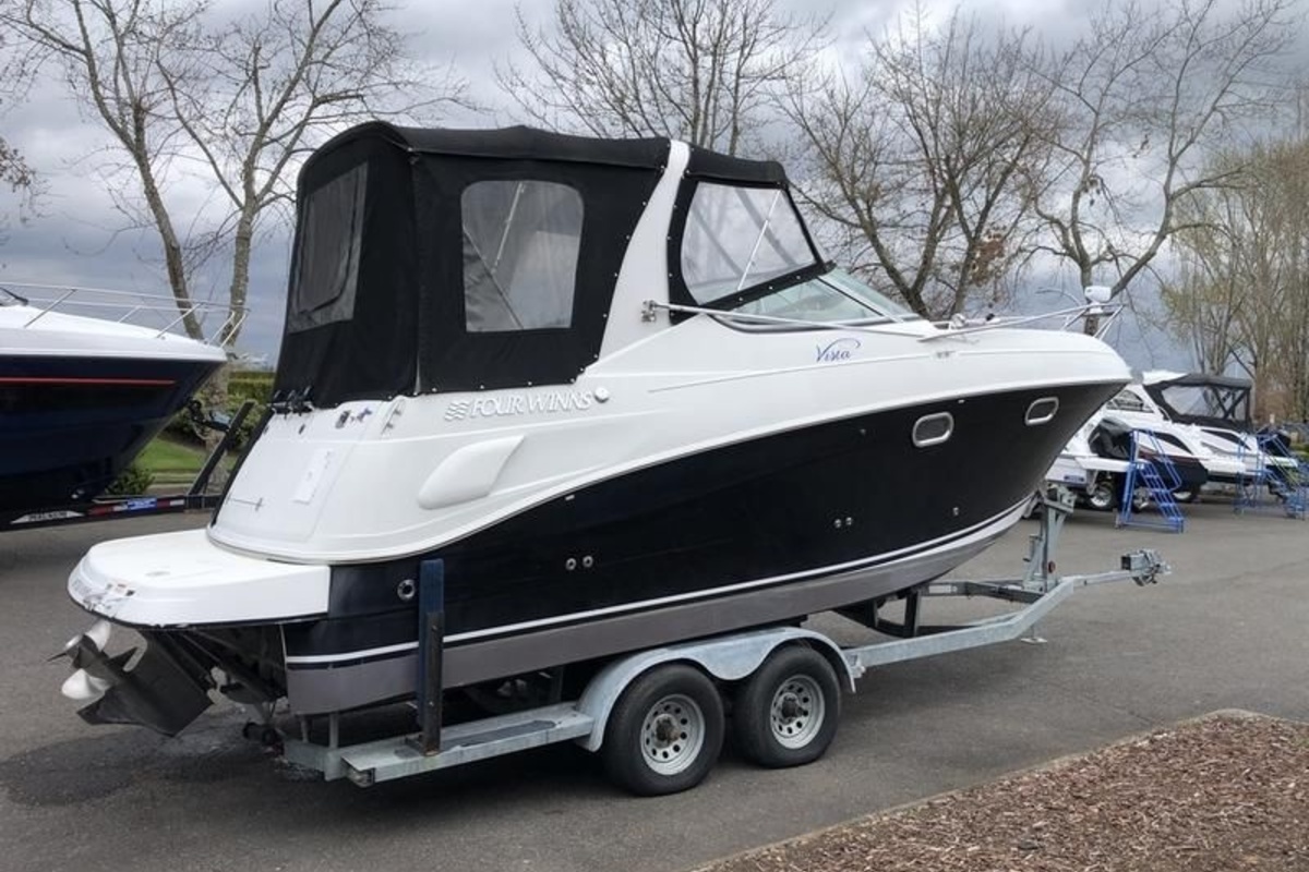 2003 Four Winns 268 Vista, 1