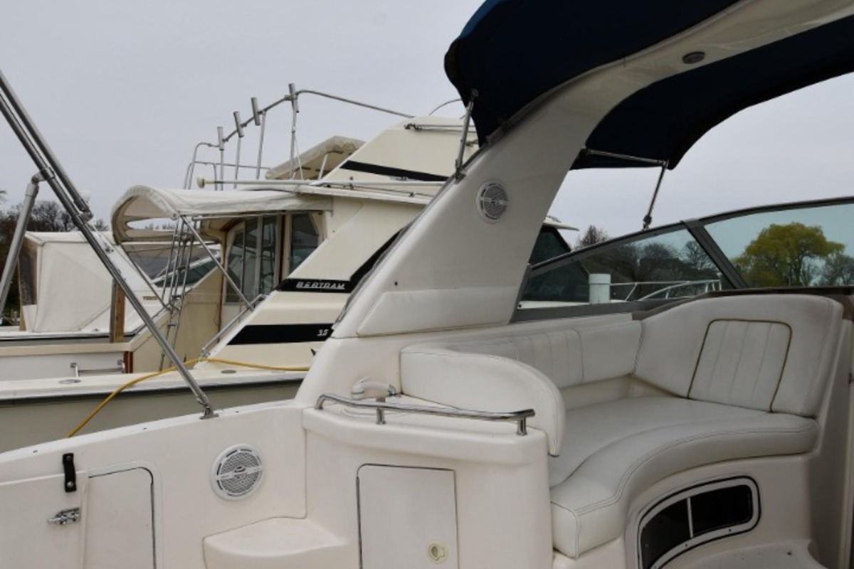 2001 Sea Ray 290 Sundancer, 13