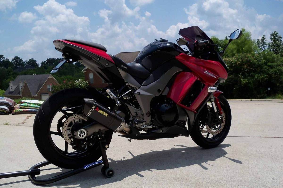 2011 Kawasaki Ninja, 3