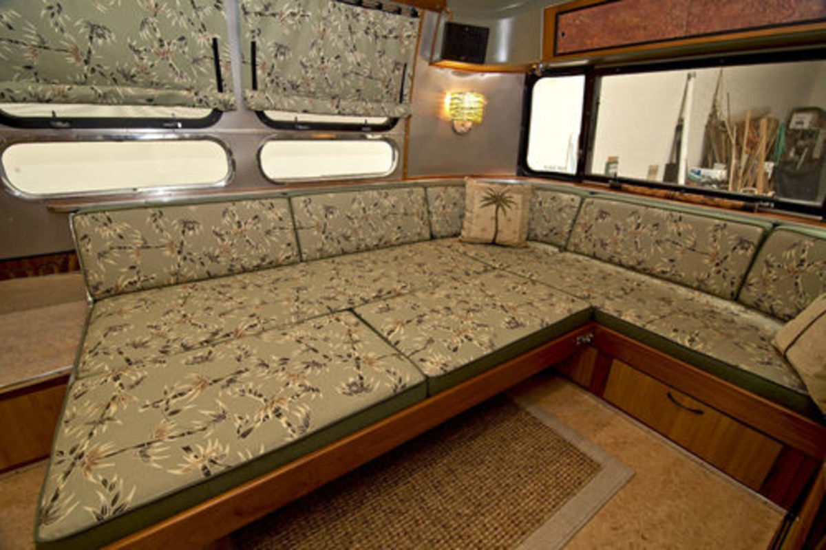 1970 Airstream Caravanner Land Yacht, 6