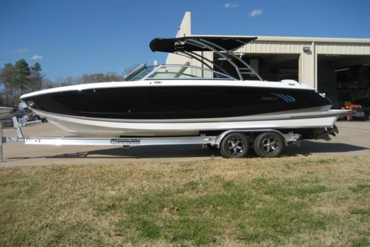 2014 Cobalt Boats A28, 2
