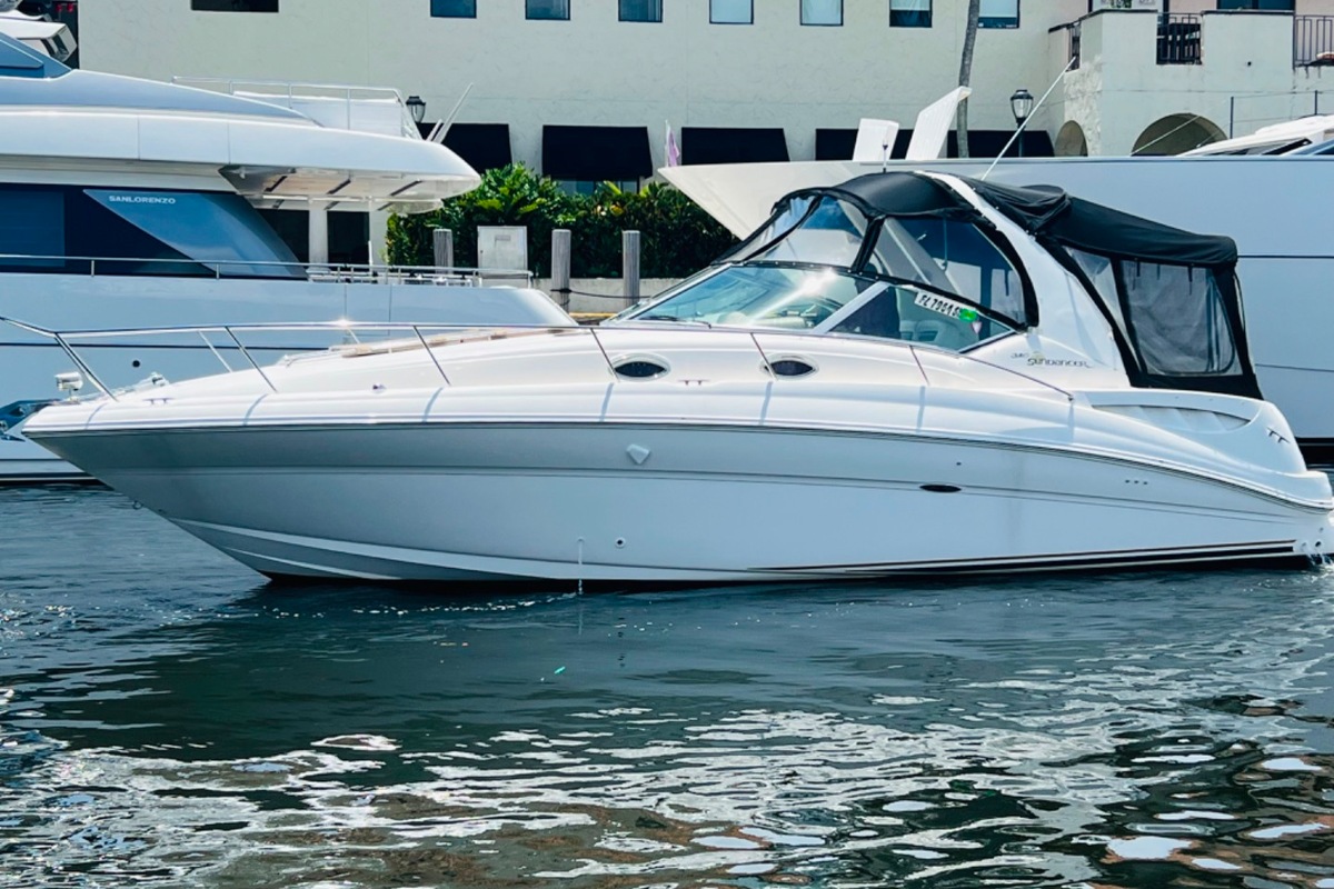 2003 Sea ray 320, 1