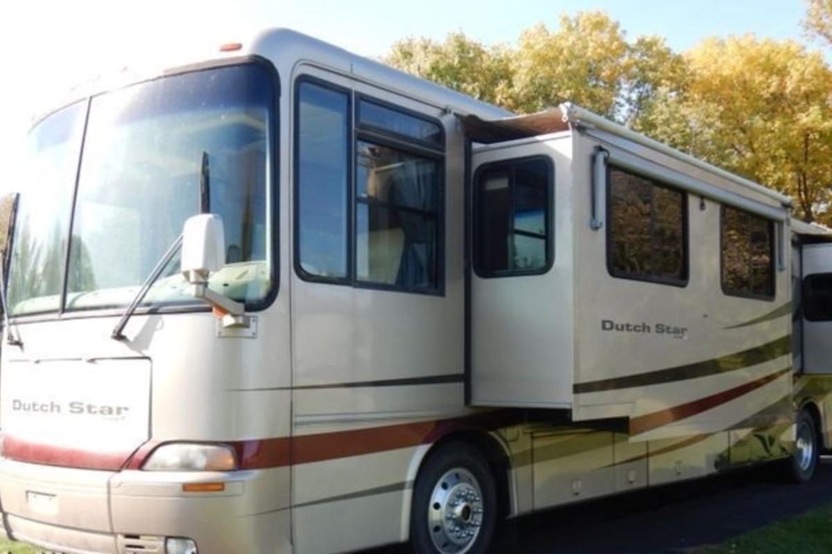2002 Newmar Dutch Star RV, 2