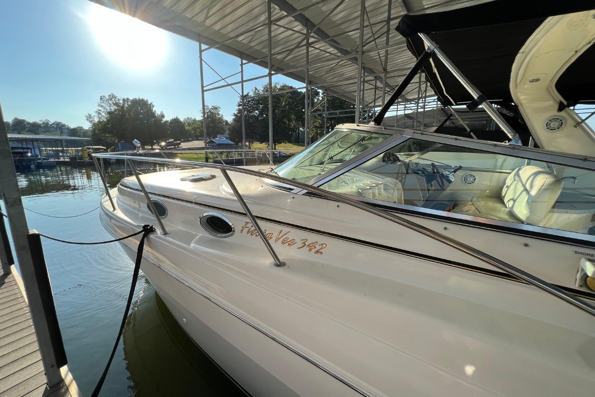 2002 Rinker 342 Fiesta Vee, 0