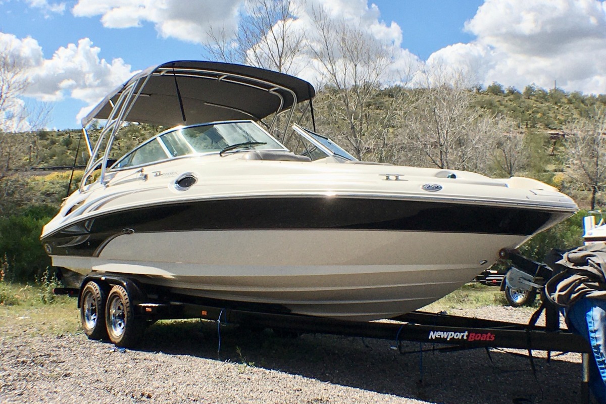 2004 Sea Ray 270 Sundeck, 1