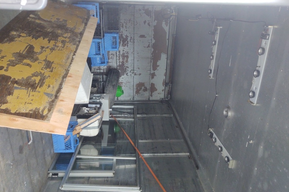 1991 Chevrolet P30 Step Van, 4