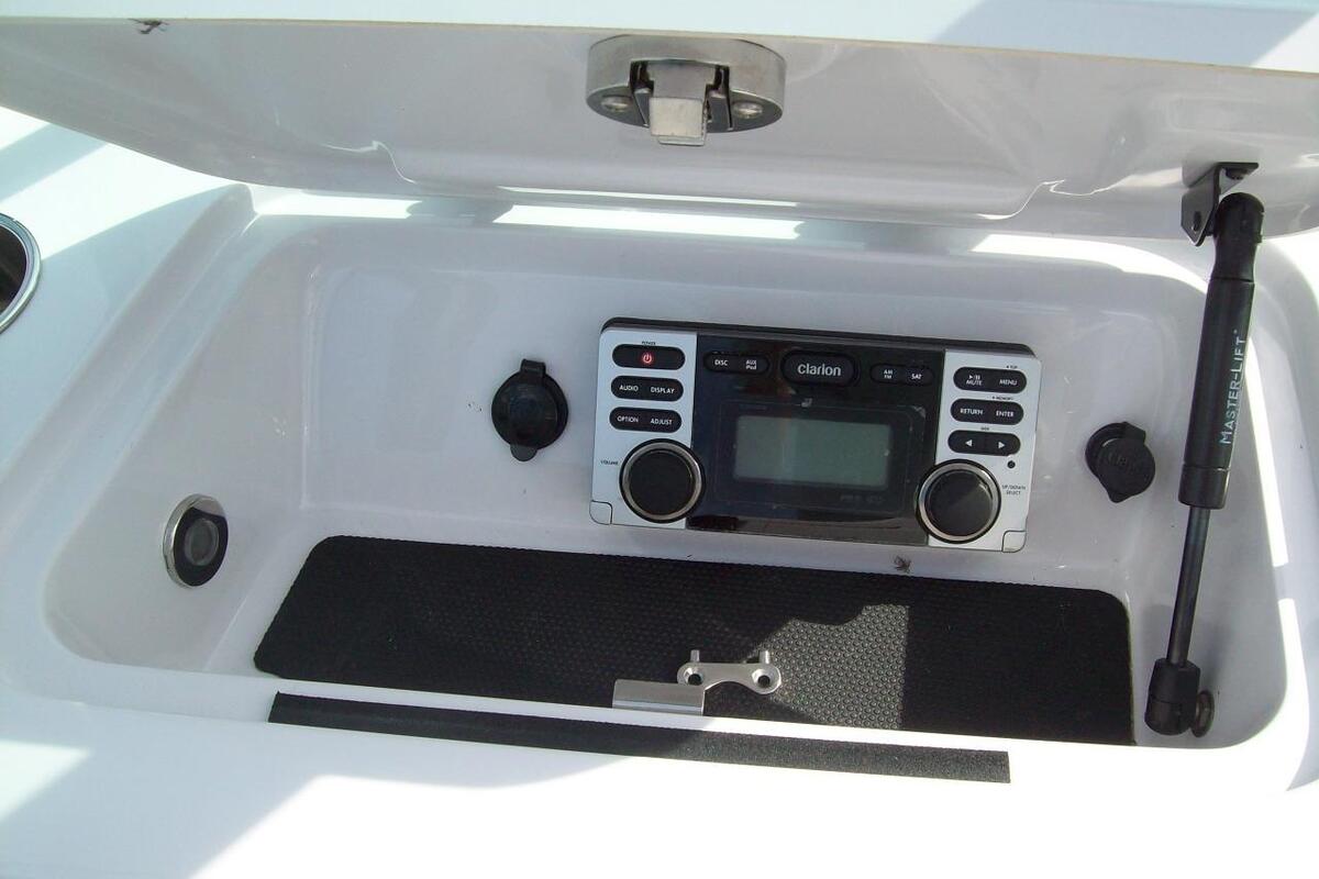 2011 Correct Craft Sport Nautique 200, 22