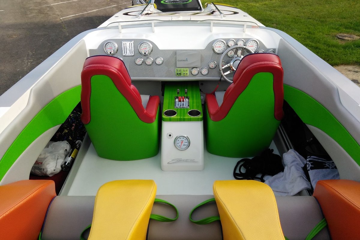 1999 Skater 32B, 2