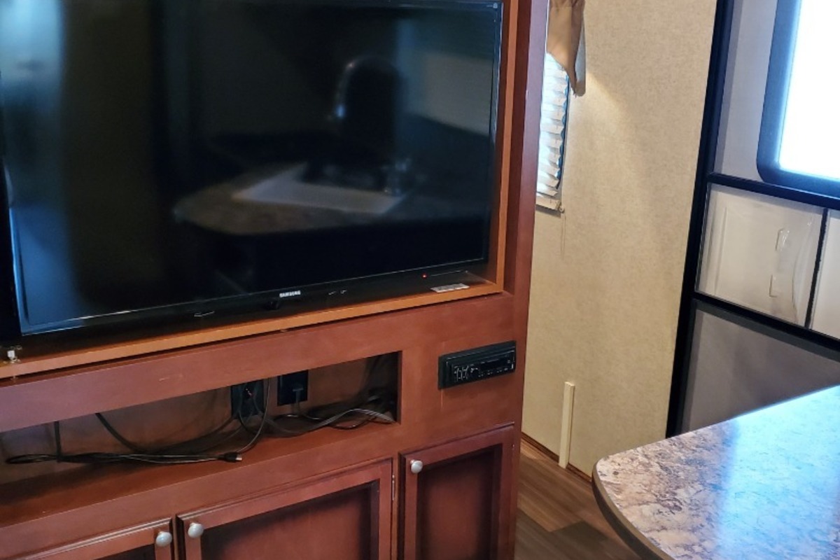 2014 Heartland Wilderness 3150 DS, 15