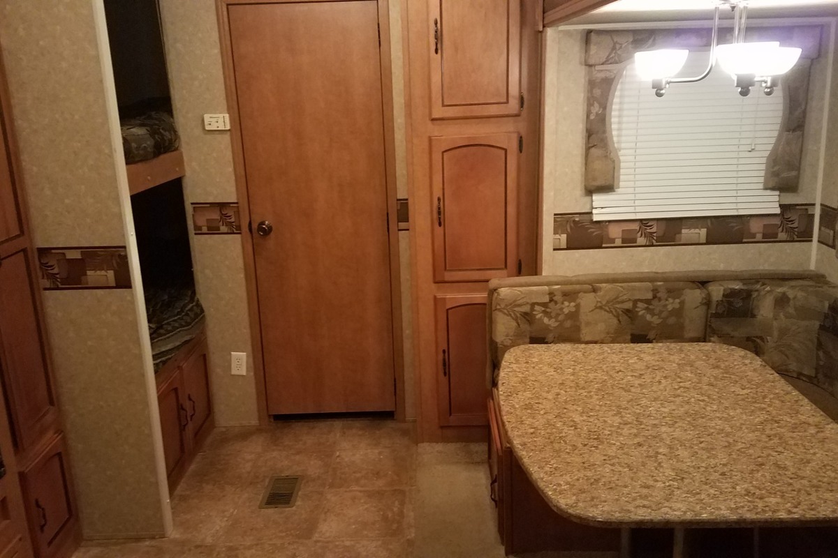 2011 Palomino Puma 259RBSS, 4