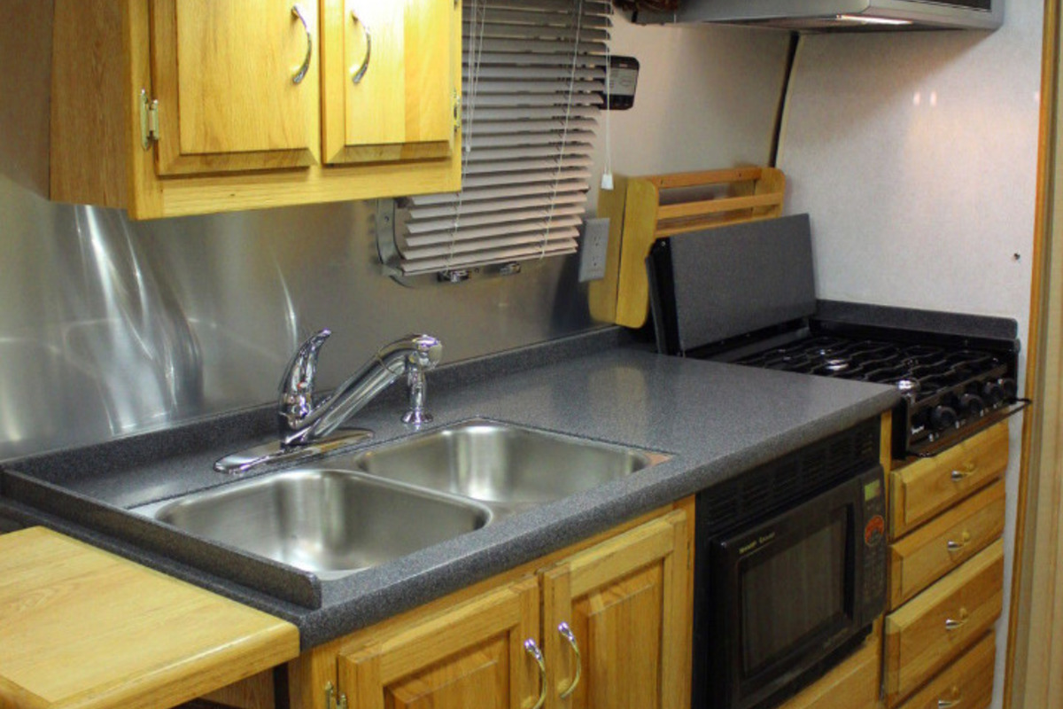 2005 Airstream Classic, 6