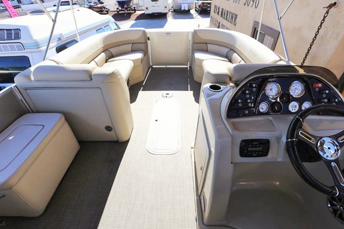 2016 Smoker Craft Sunchaser Eclipse 25, 25