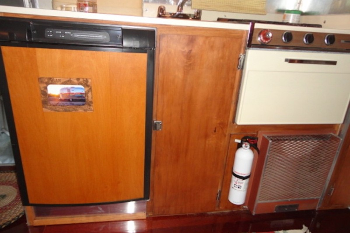 1967 Airstream VINTAGE RARE CARAVEL, 8