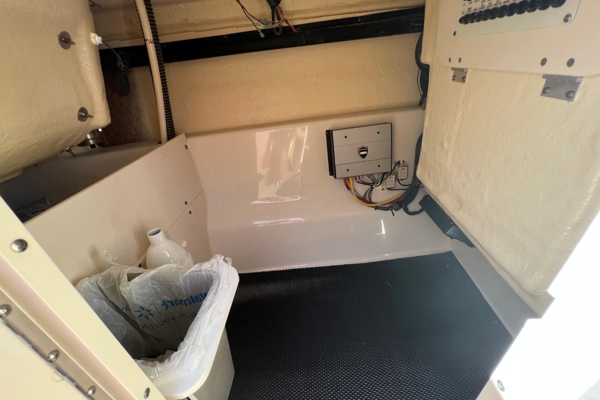 2016 Chaparral 277 SSX, 11