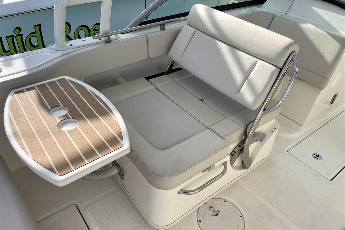 2016 Boston Whaler 230 Vantage, 23