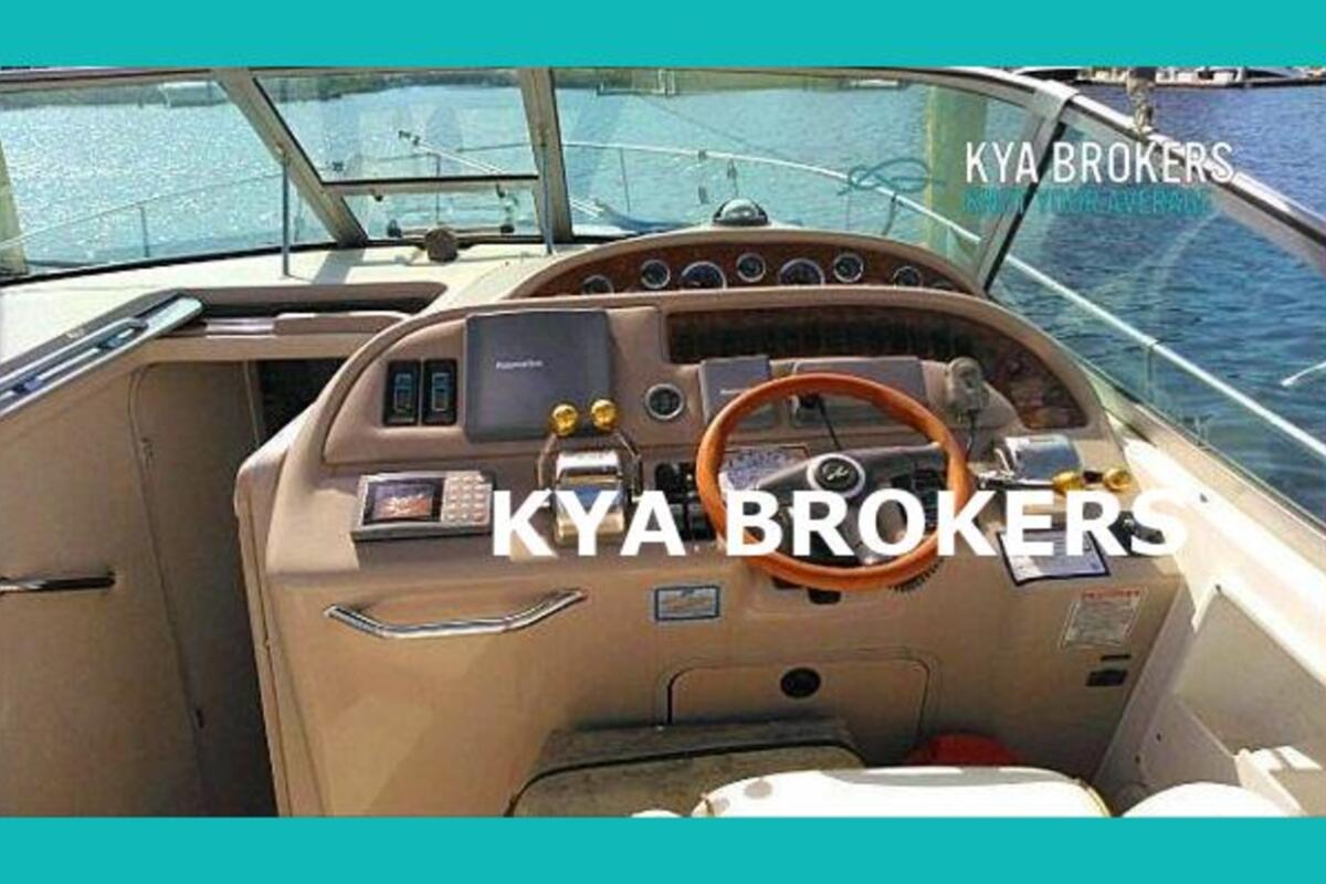 1999 Sea Ray 310 Sundancer, 2