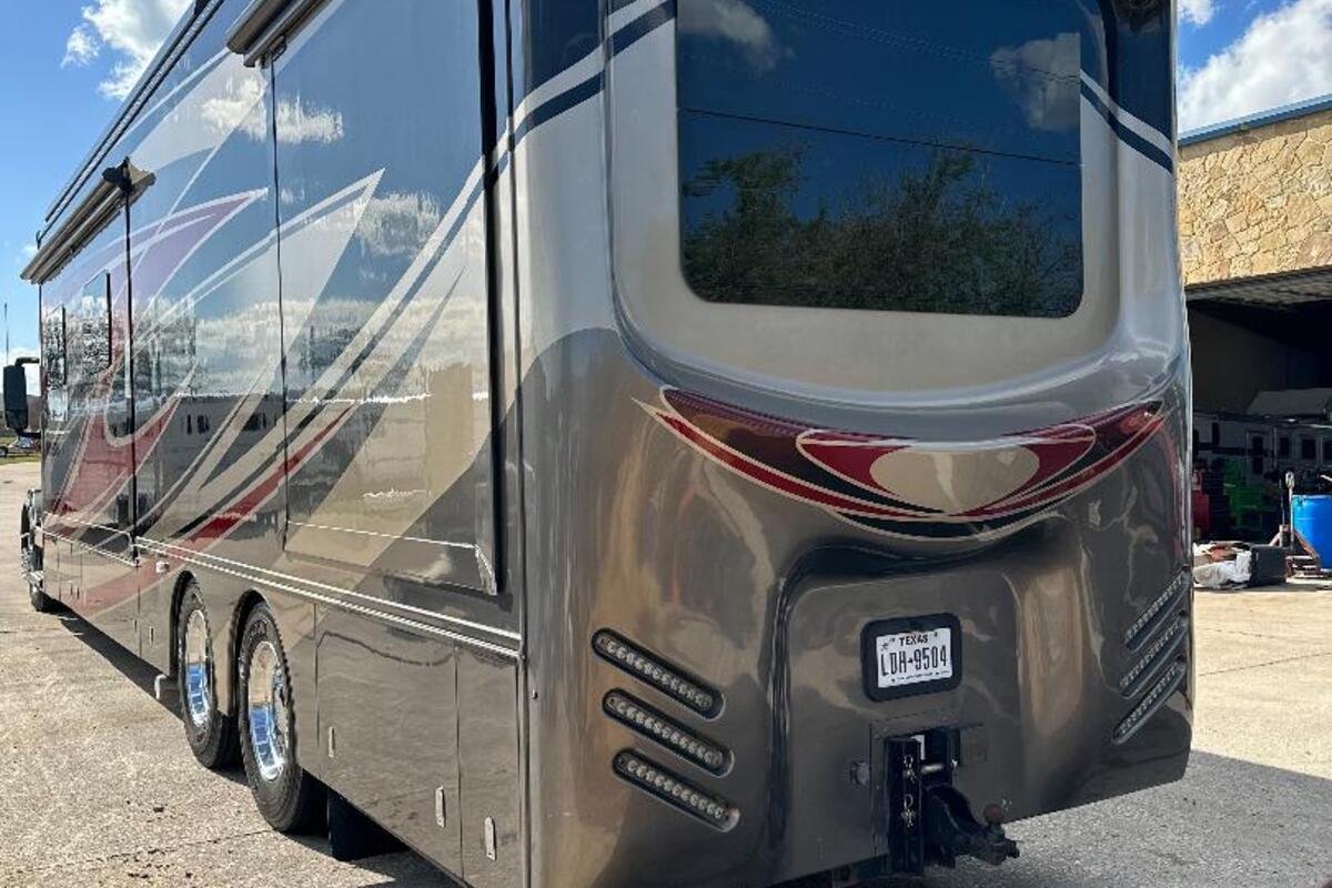 2018 Haulmark Volvo D16 Vector 600 HP 1300 RPM, 2