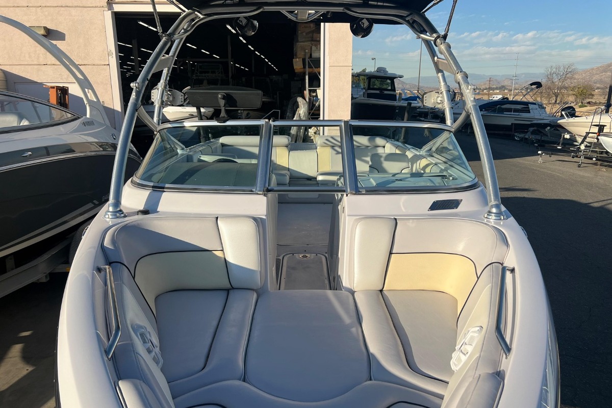 2008 Correct Craft Crossover Nautique 236 Team Edition, 1