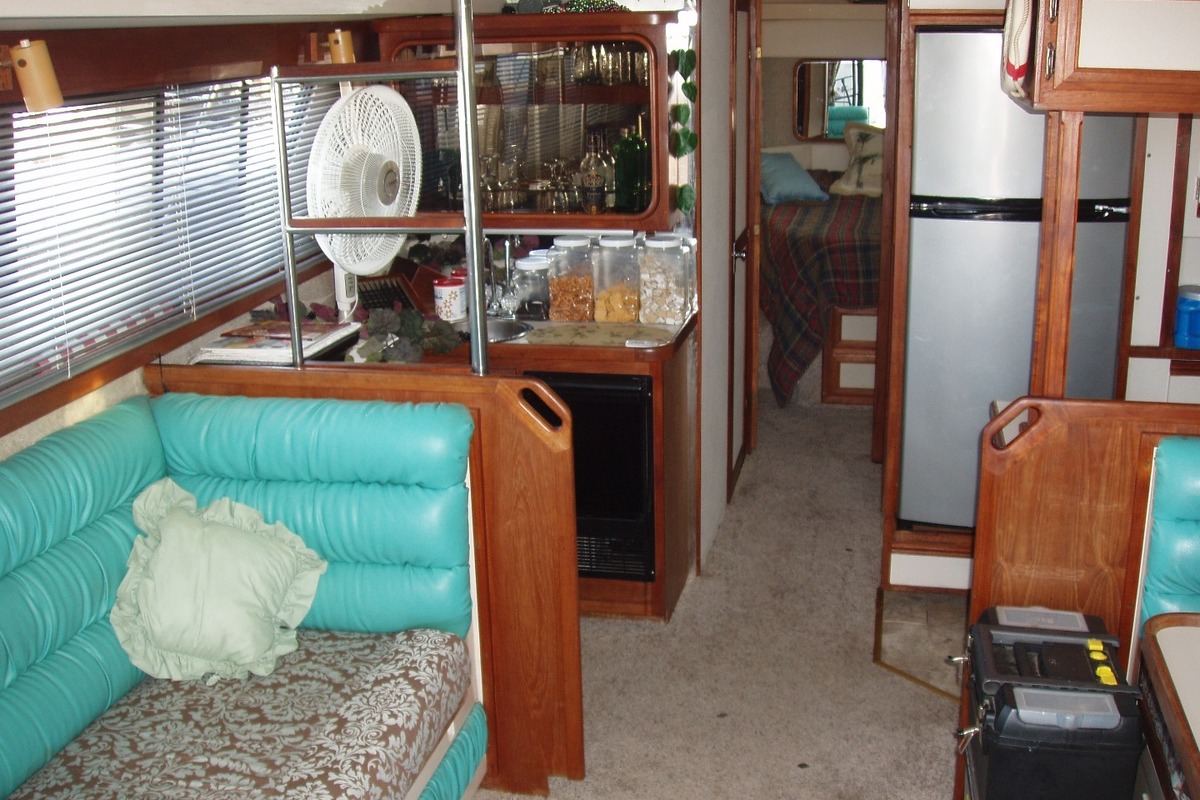 1988 Carver Yachts mariner, 11