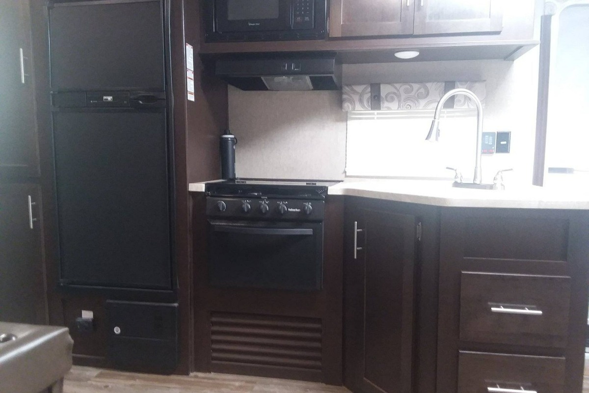 2017 Forest River Cherokee Limited 264L, 11