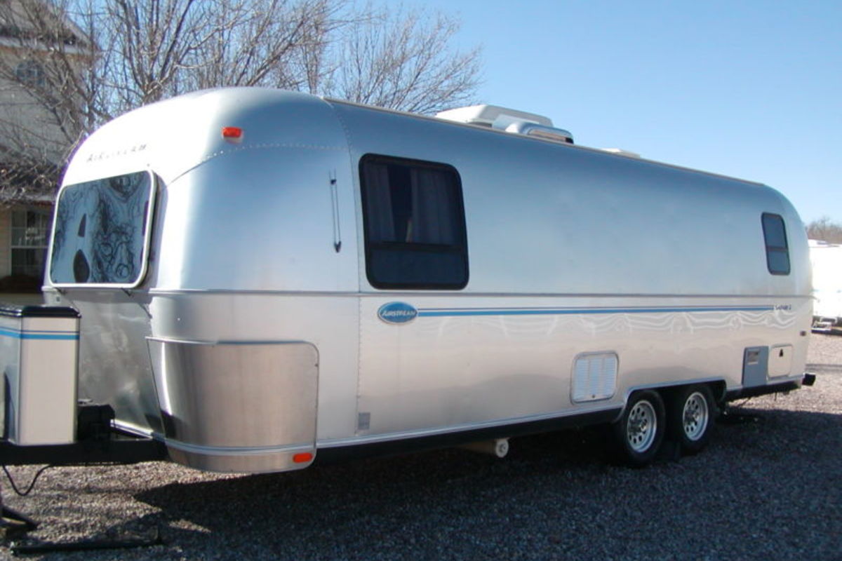 2001 Airstream Safari S-27B WB, 1