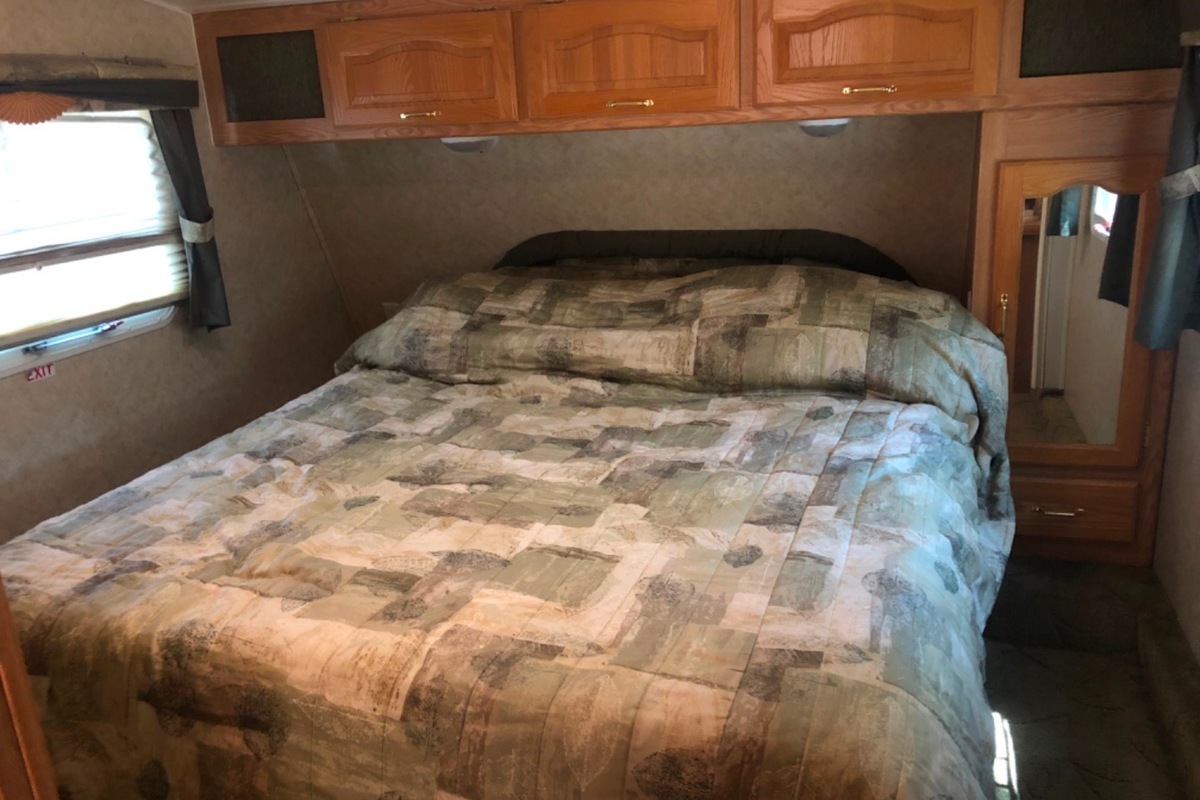 2005 Wildcat by Forest River 29RL, 5