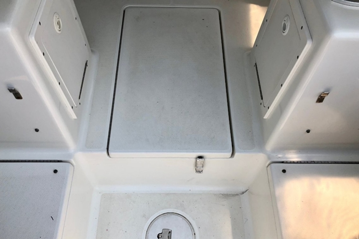 2004 Triton Boats 2690 Walkaround, 15