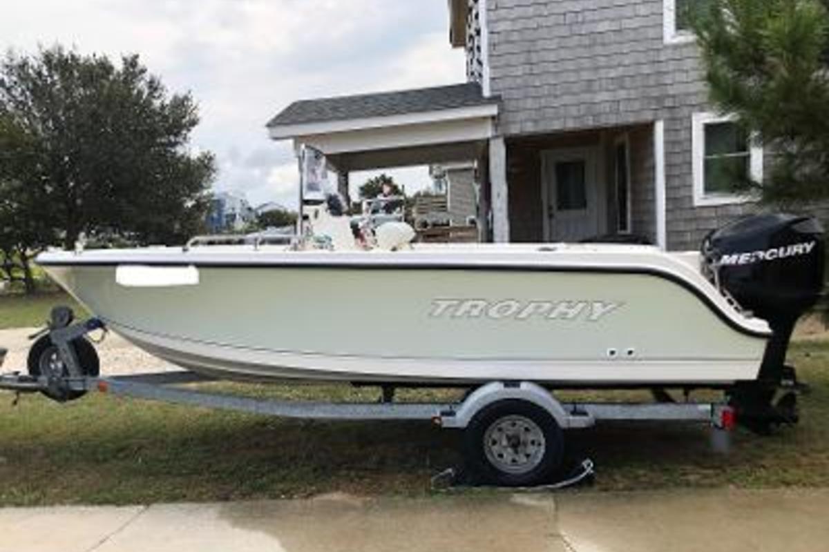 2006 Trophy 1703 Center Console w/Trailer in Nags Head, NC
