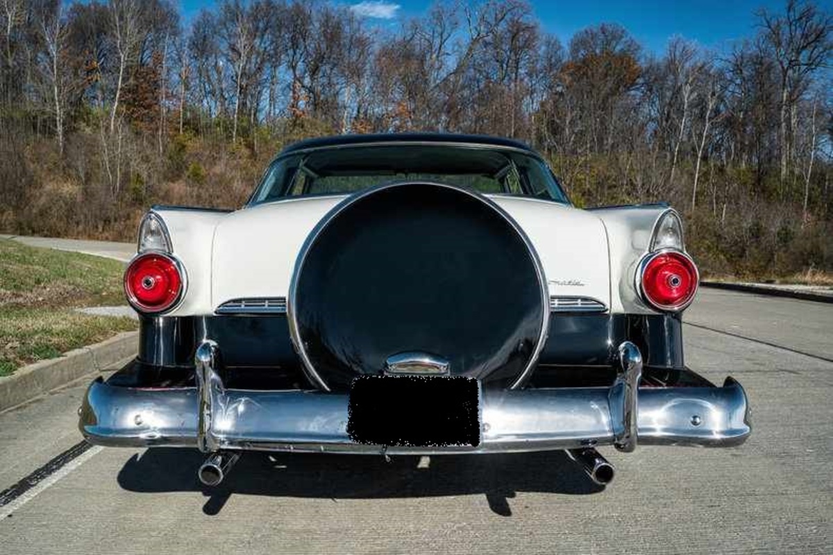 1955 Ford Crown Victoria, 6