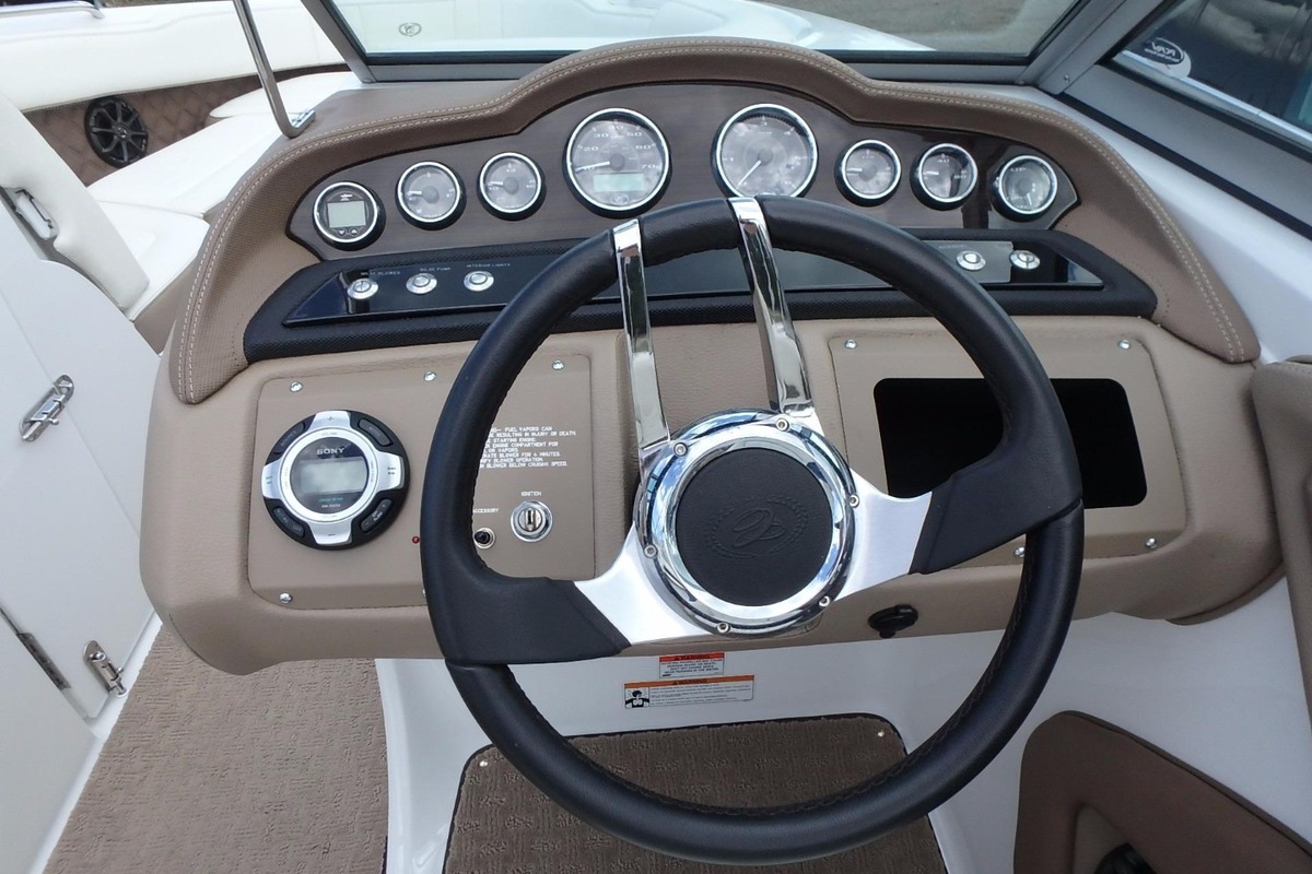 2012 Cobalt Boats 242, 4