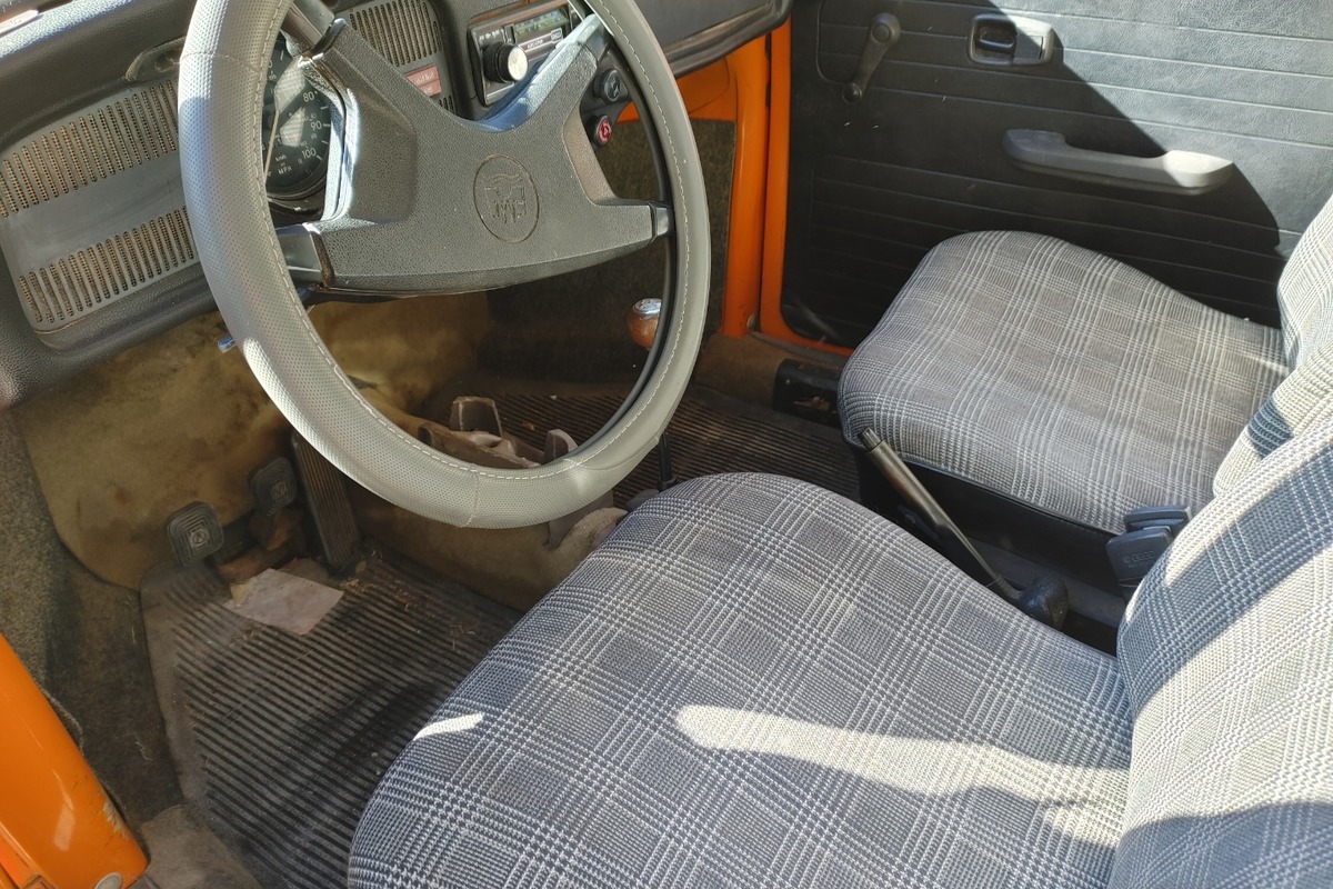 1974 VW Beetle Basic, 6