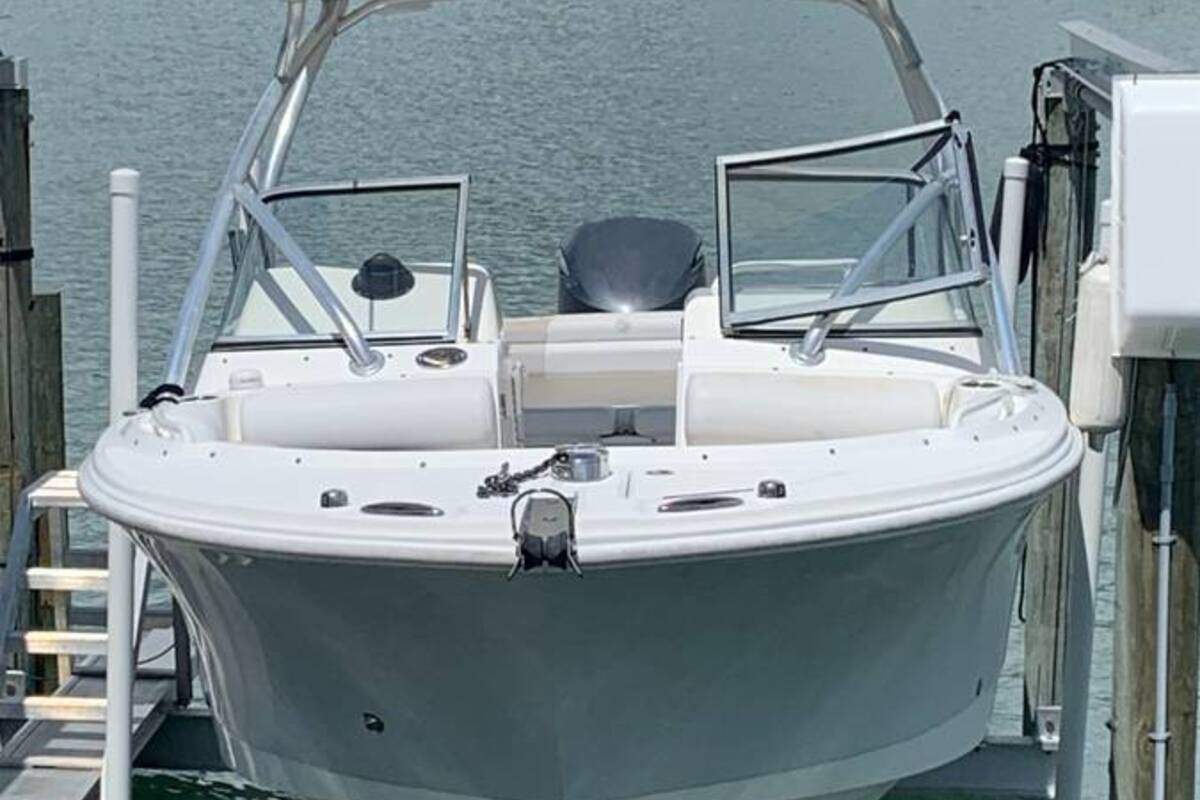 2011 EdgeWater 245 CX, 2