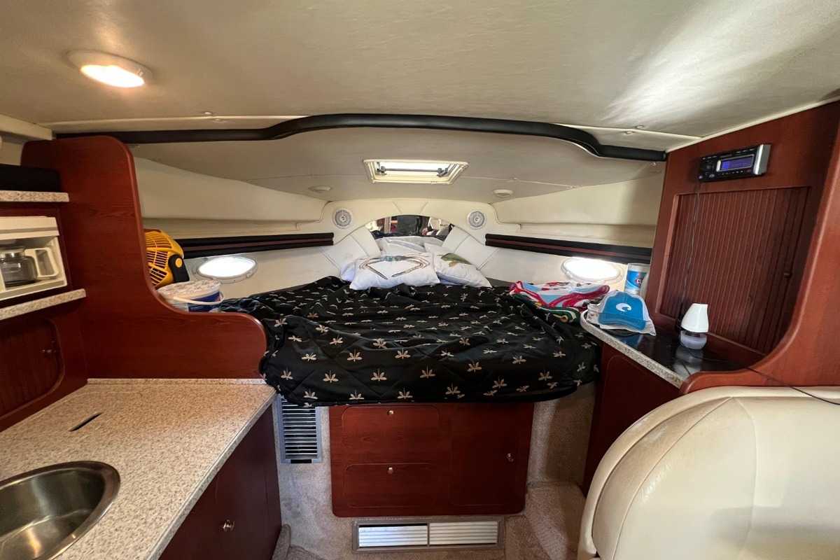 2002 Rinker 342 Fiesta Vee, 30