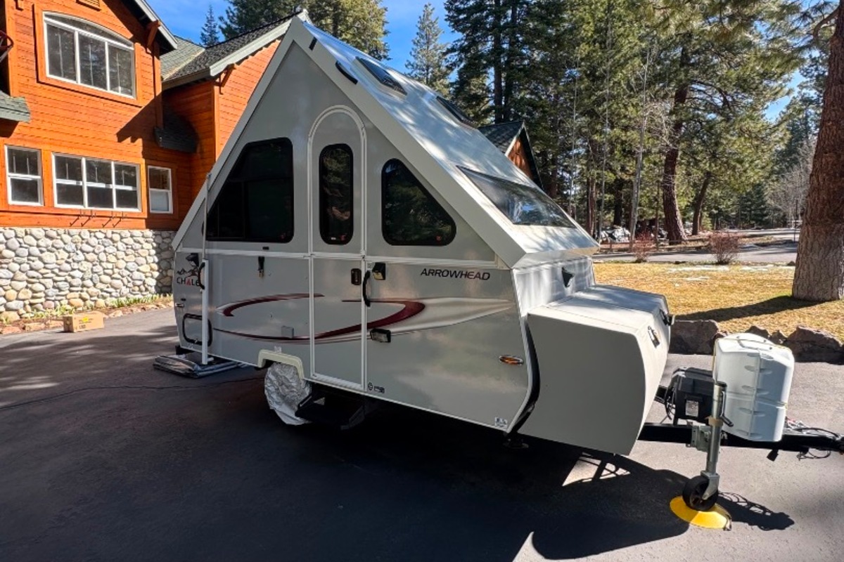 2016 Chalet RV Arrowhead Classic, 0