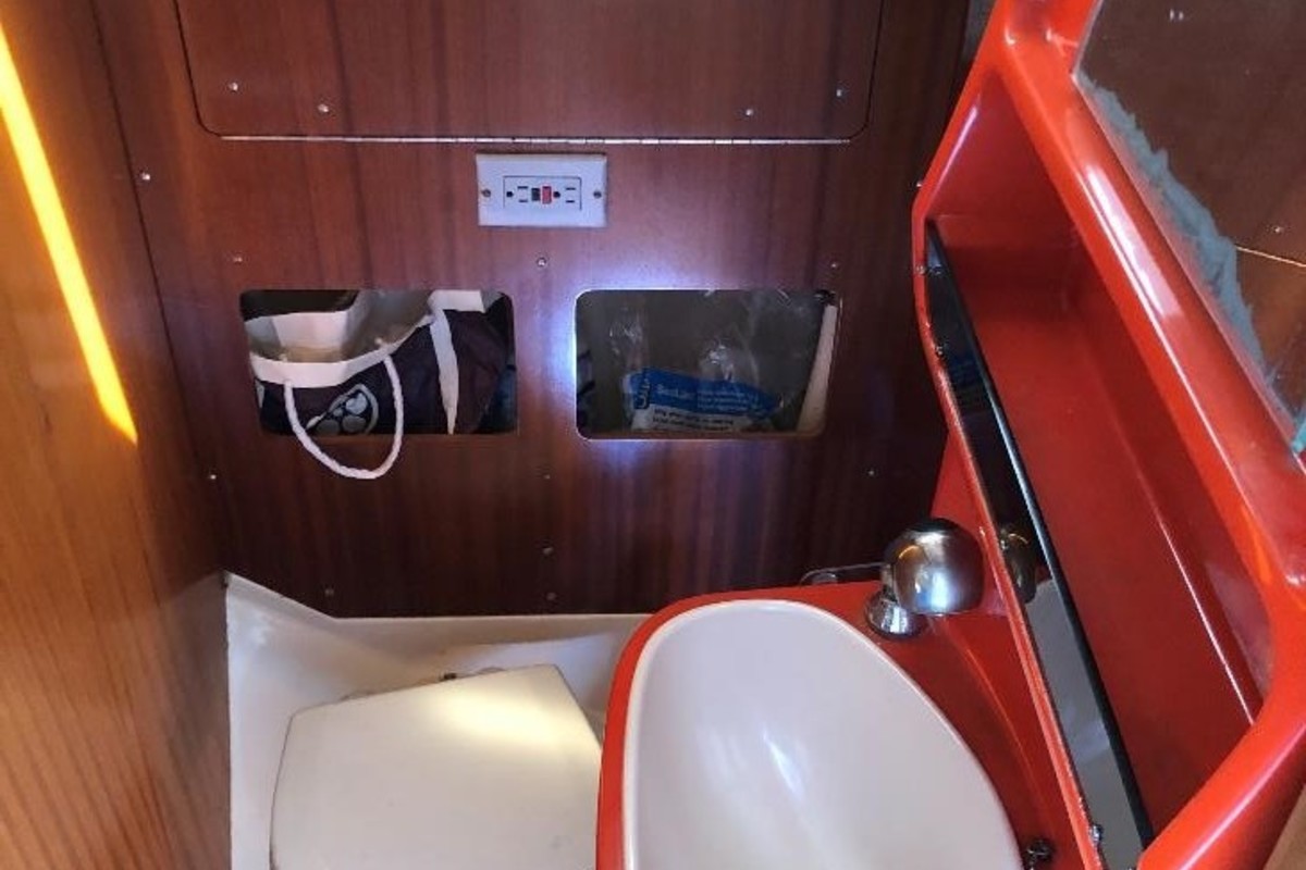 1975 Dufour 31, 11