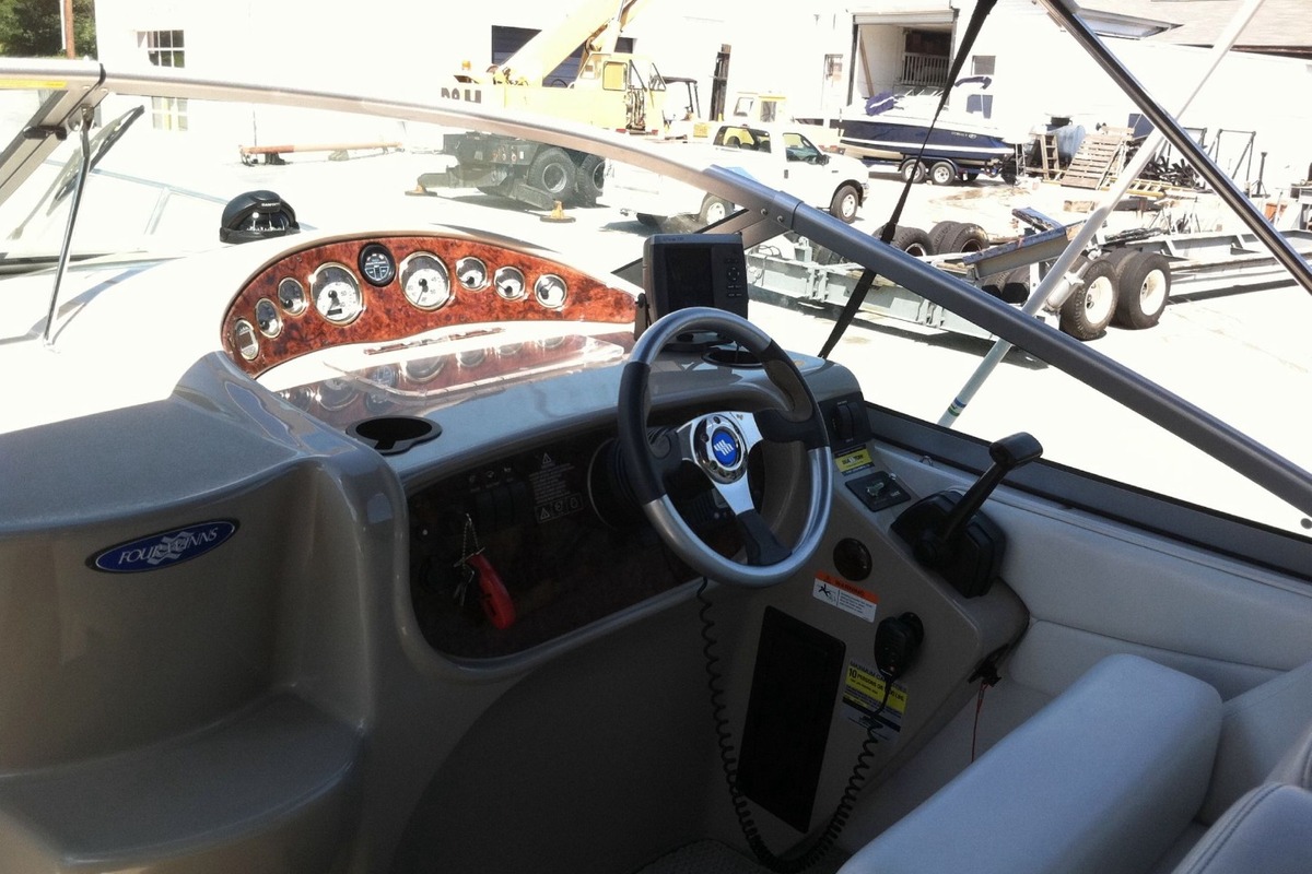 2006 Four Winns 248 Vista, 3