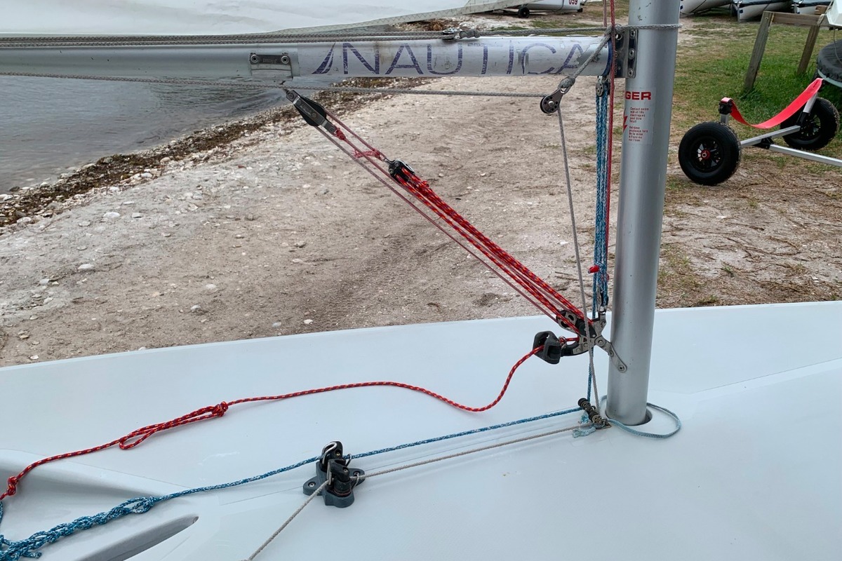2006 Laser dinghy racer Standard, 1
