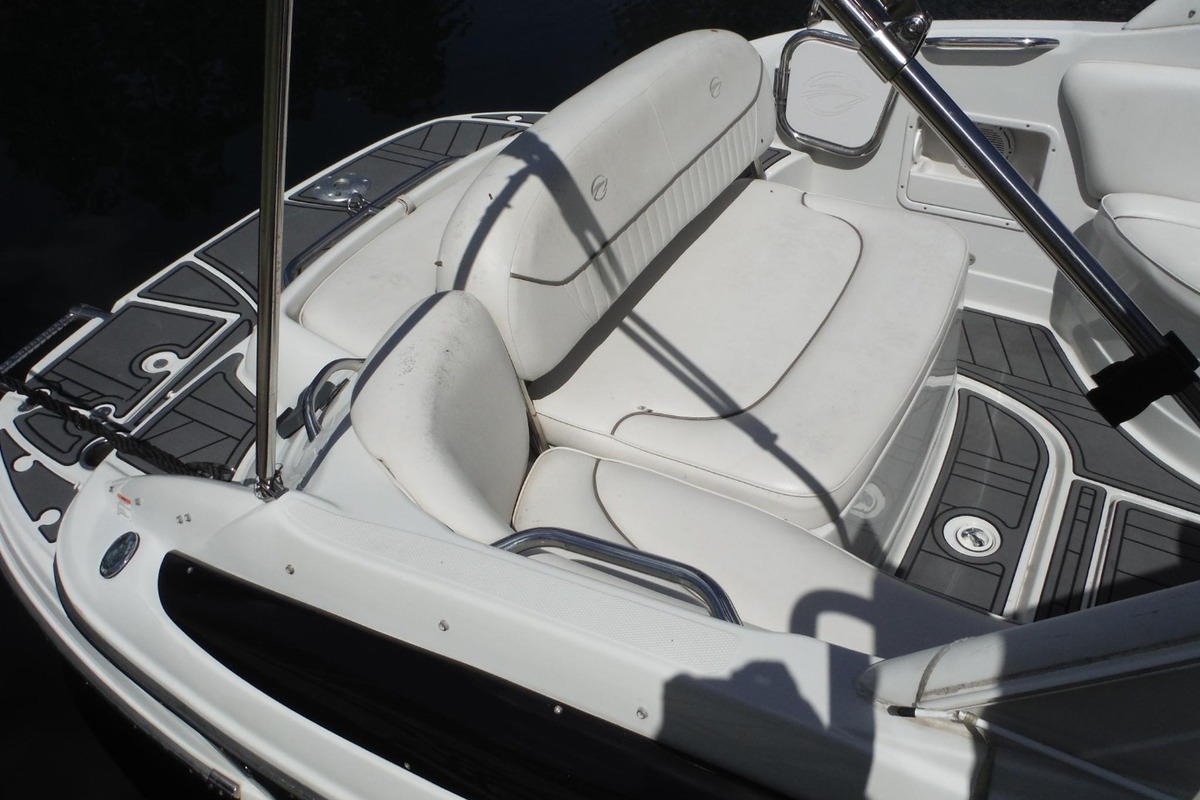 2006 Crownline 275 CCR, 9
