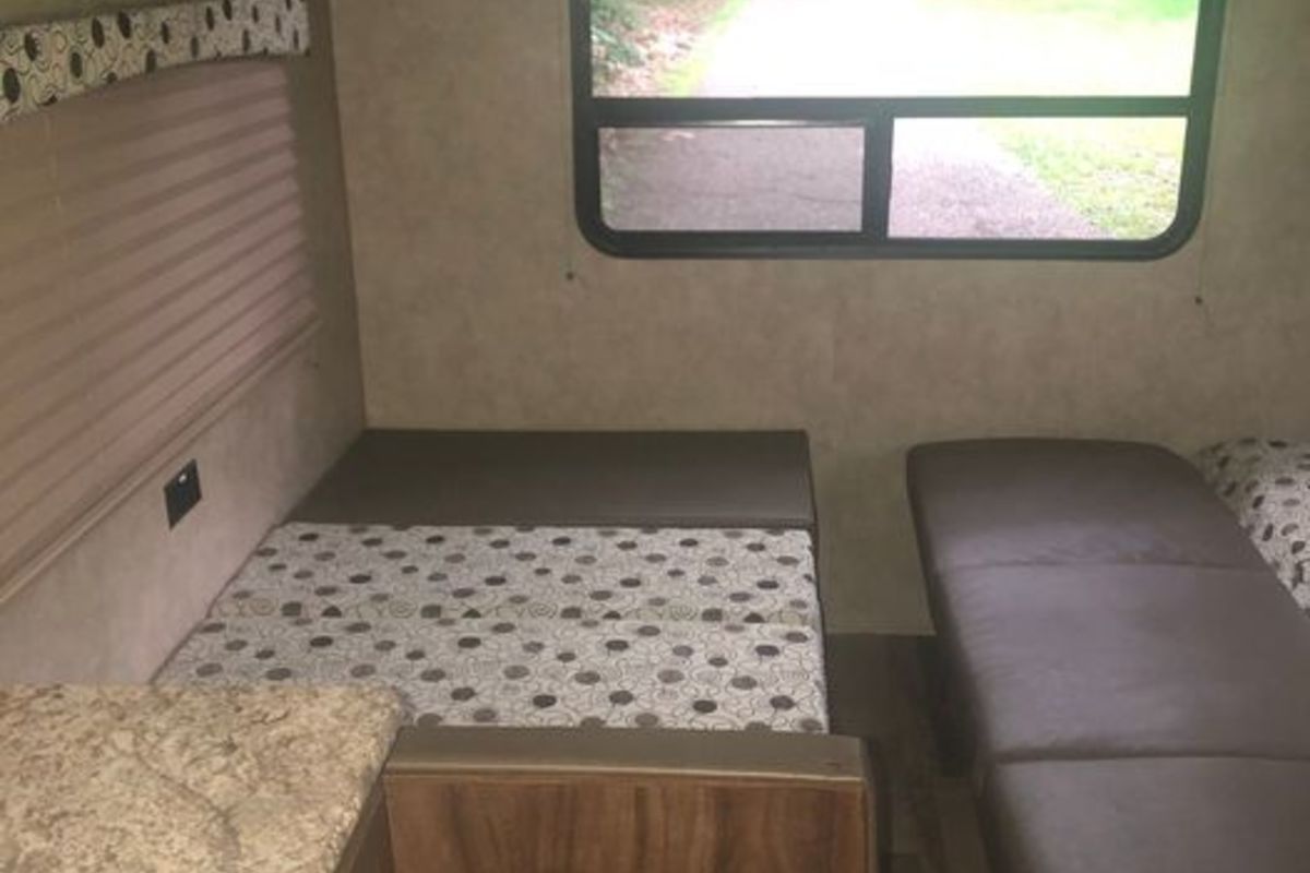 2018 Coachmen Clipper Ulta-lite 21RD, 4