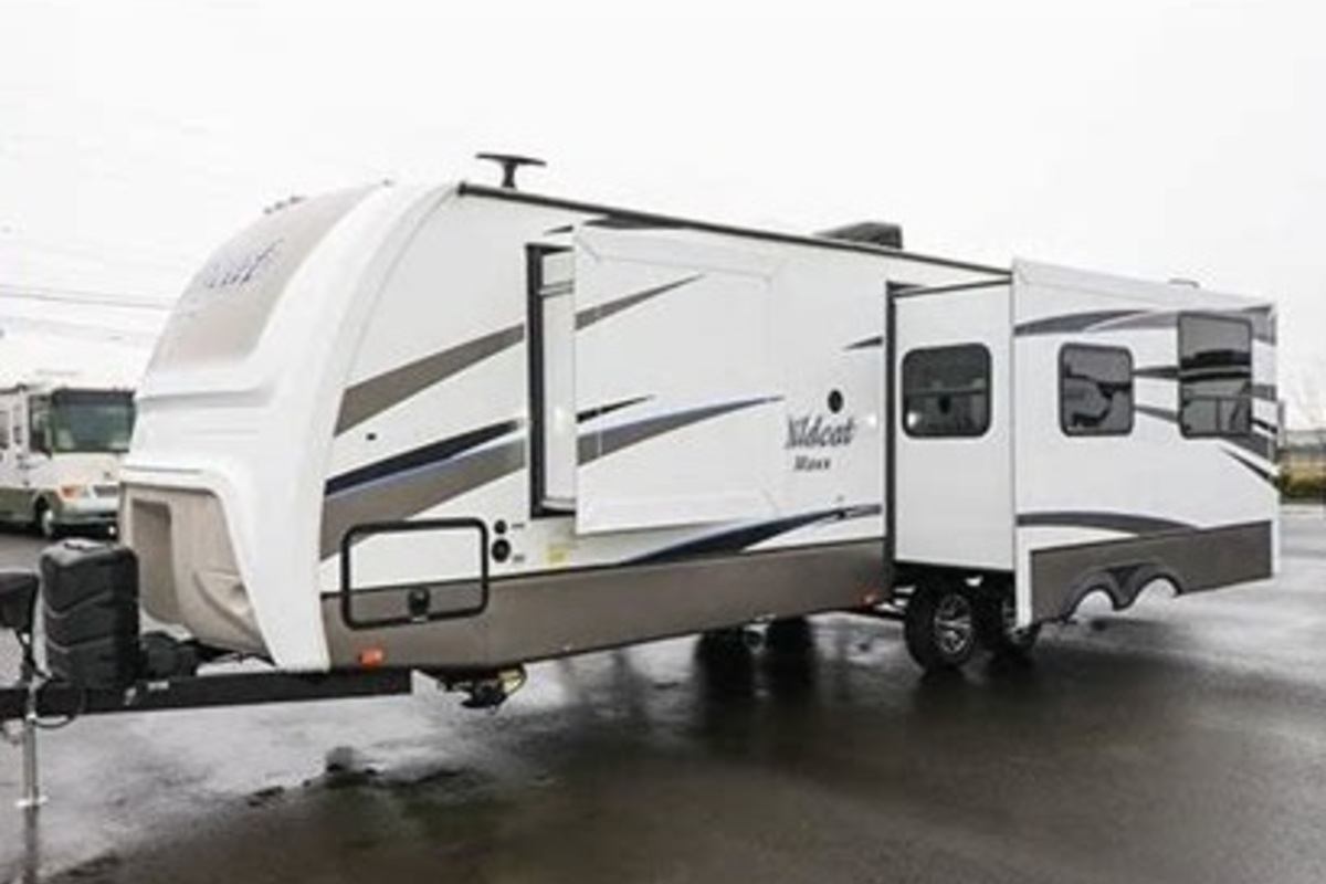 2019 Forest River WILDCAT MAXX T28RKX, 1