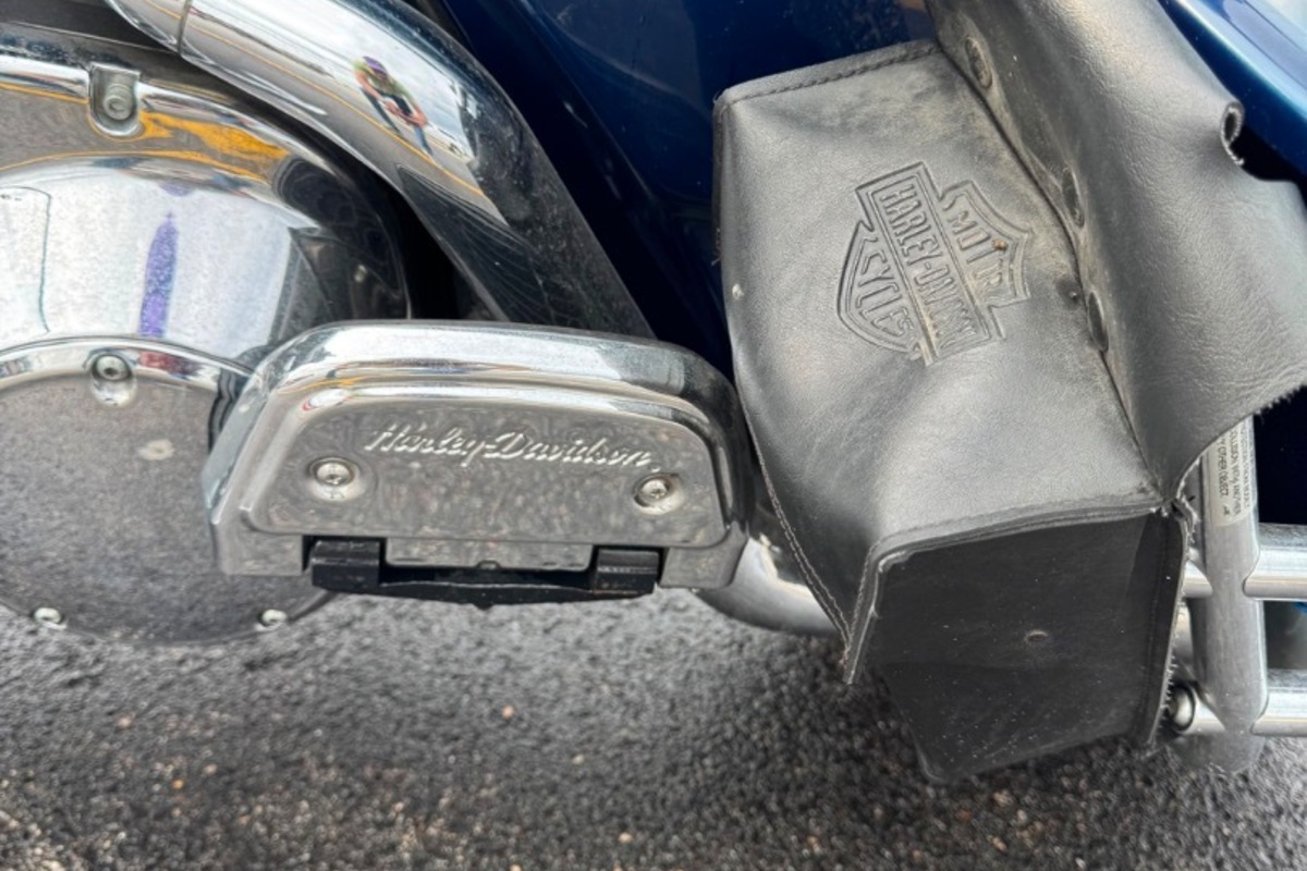 1999 Harley Davidson FLHTCI, 9