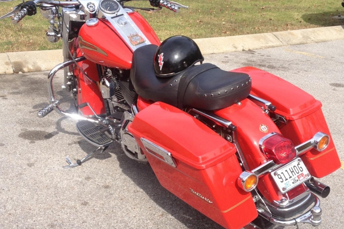 2004 Harley-Davidson Road King FLHRI, 1