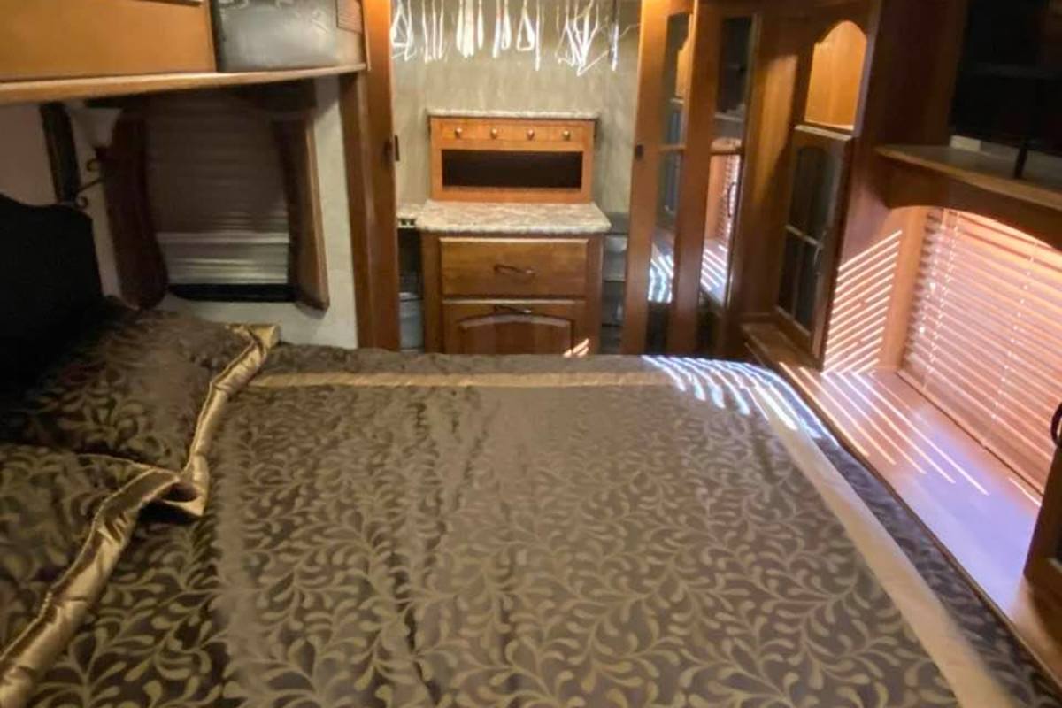 2014 keystone montana 3155RL, 4