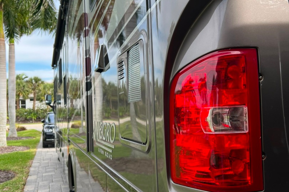 2016 Tiffin Allegro 36 LA, 8