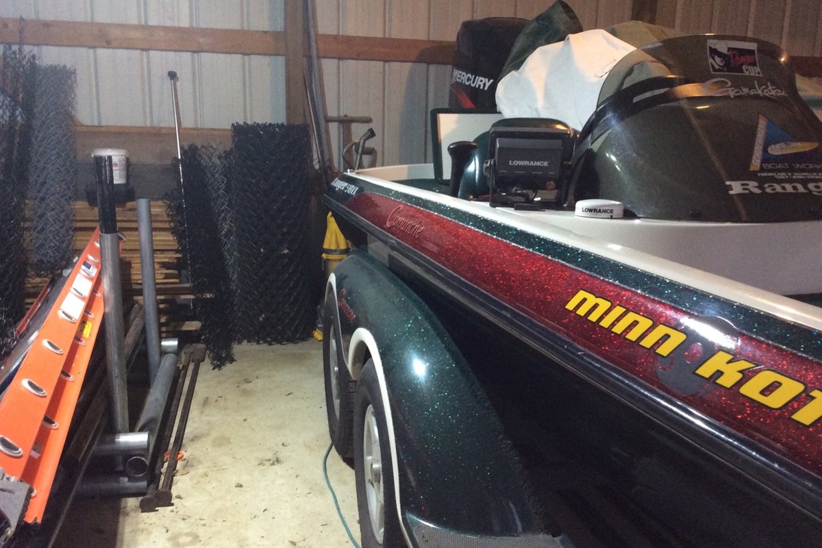 2001 Ranger 518 DVX, 3