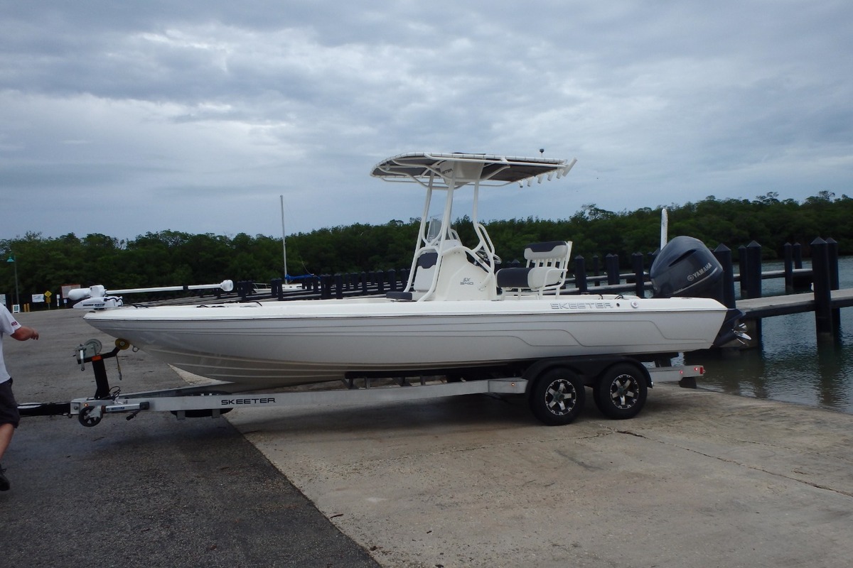 2016 Skeeter SX240, 2