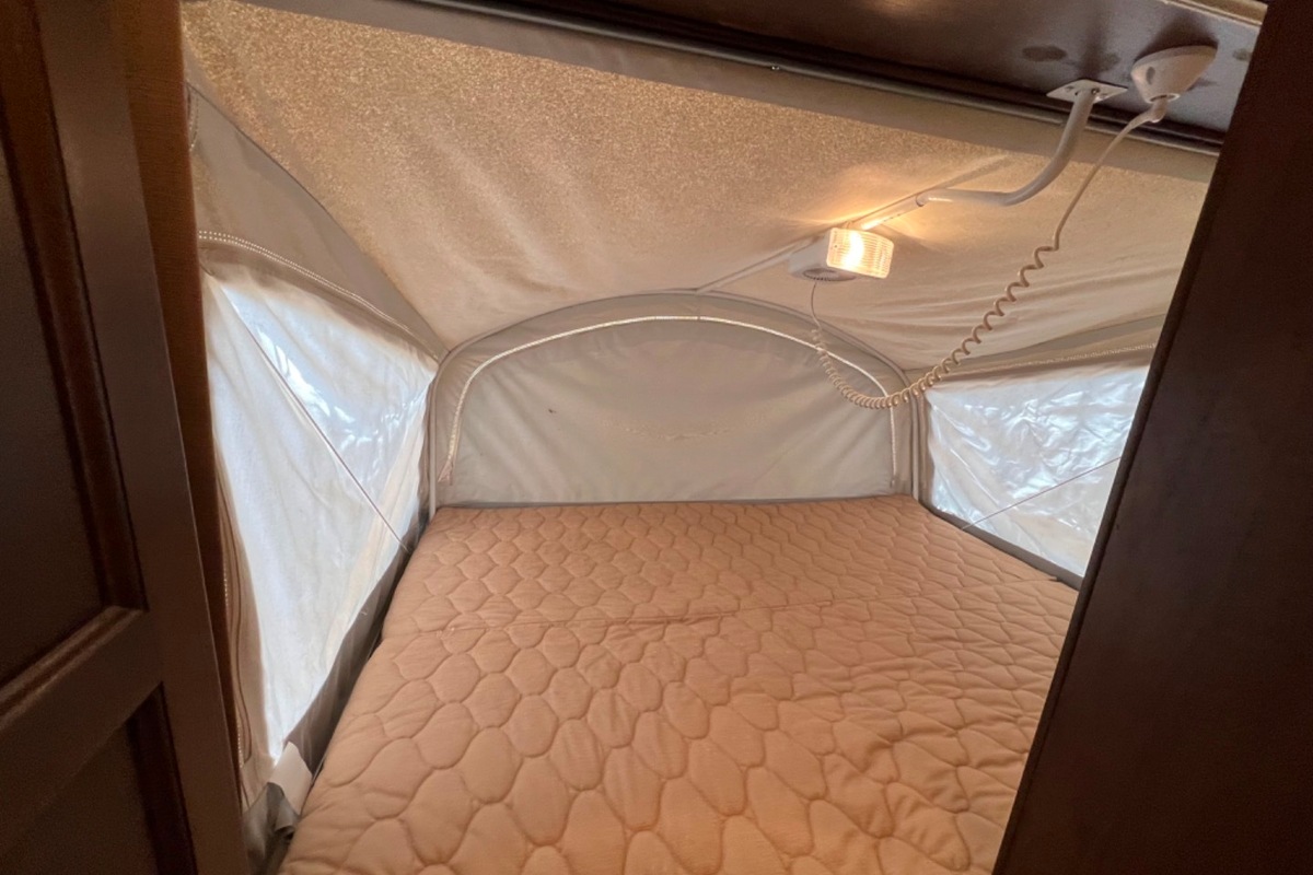 2014 Jayco Feather Ultra Light X23B, 4